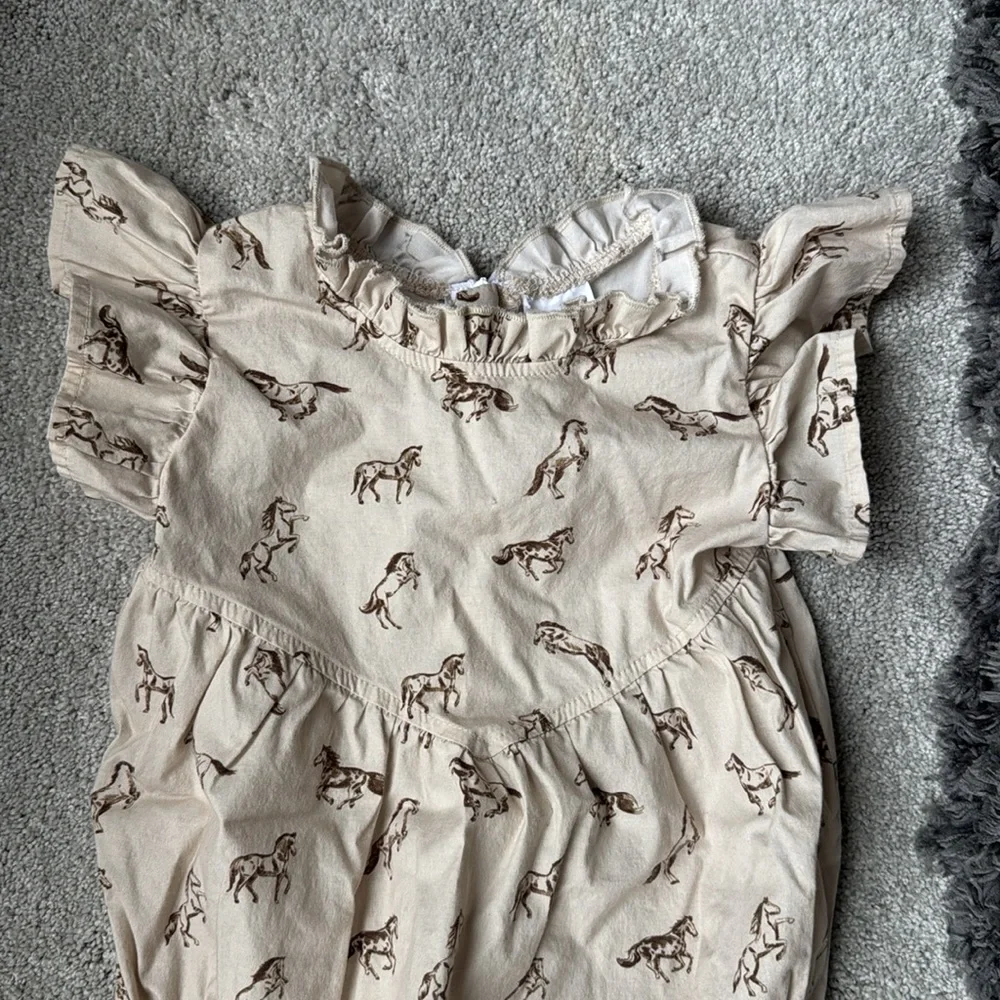 Adorable Beige Baby Romper with Horse Print - Picture 2 of 4